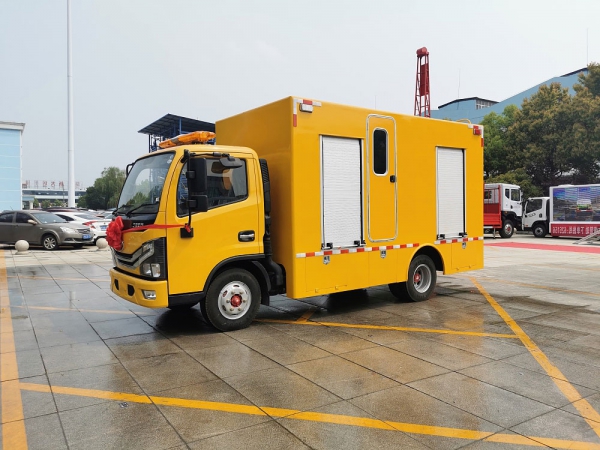 东风小多利卡救险车