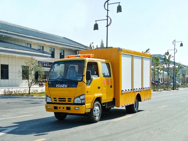 五十铃双排座抢险车