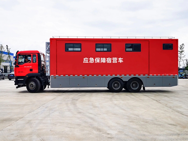 重汽汕德卡应急保障宿营车