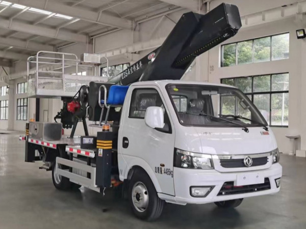 东风途逸纯电动高空作业车
