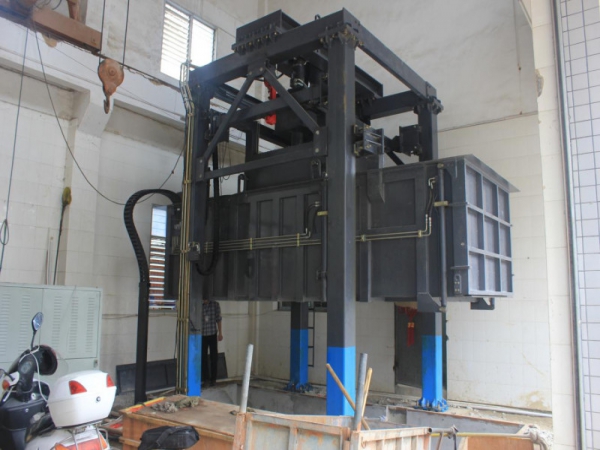 垂直式压缩垃圾站