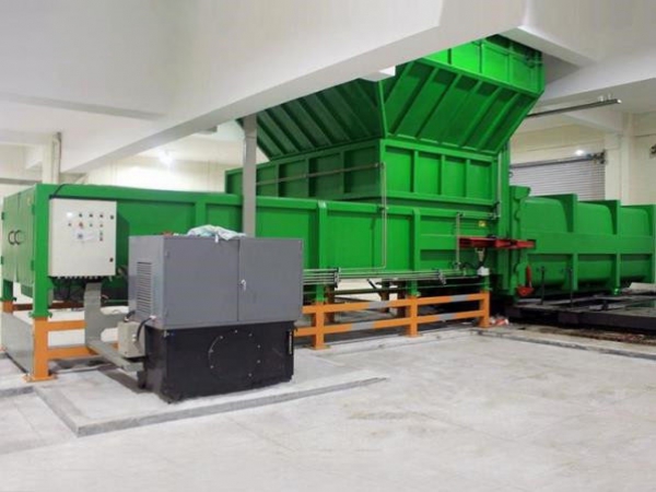 分体式水平压缩垃圾站(二层卸料) 分体式水平压缩垃圾站(二层卸料)