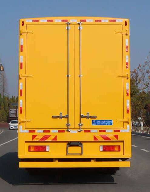 程力威牌CLW5180XDYD6型电源车-后部照片